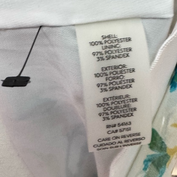 Calvin Klein | Flowy Floral Sleeveless Blouse Top - Picture 7 of 12